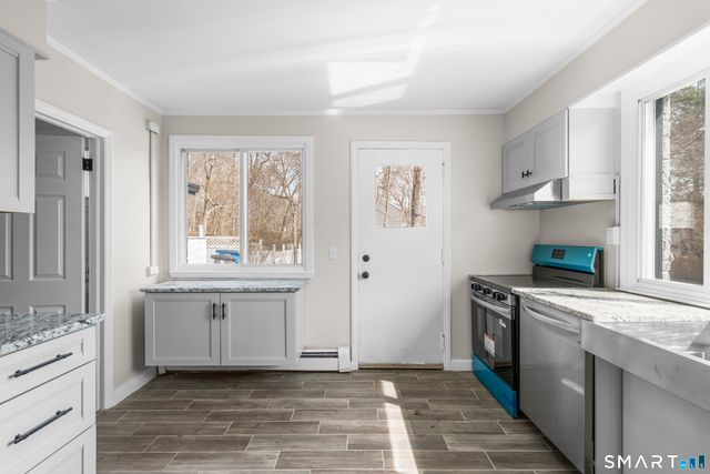 55 Englewood Drive, New Haven, CT 06515