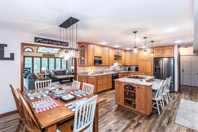 100 Hickory Lane, Festus, MO 63028