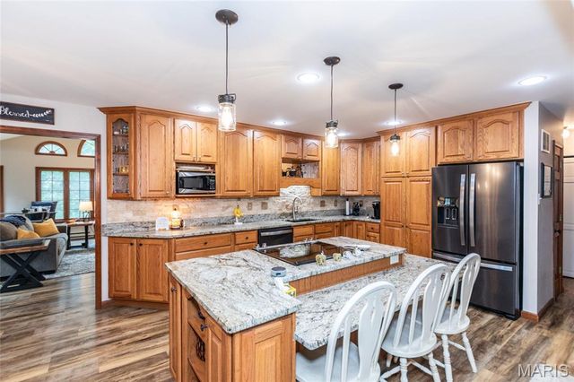 100 Hickory Lane, Festus, MO 63028
