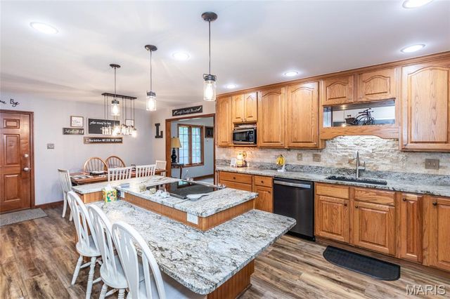100 Hickory Lane, Festus, MO 63028