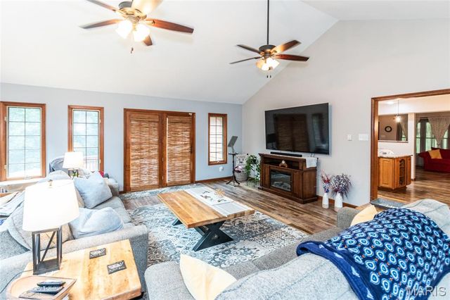 100 Hickory Lane, Festus, MO 63028
