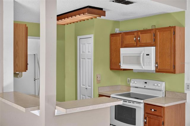 962 NEWCASTLE CIRCLE 202, Lake Mary, FL 32746