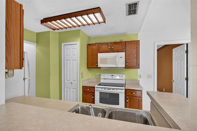 962 NEWCASTLE CIRCLE 202, Lake Mary, FL 32746