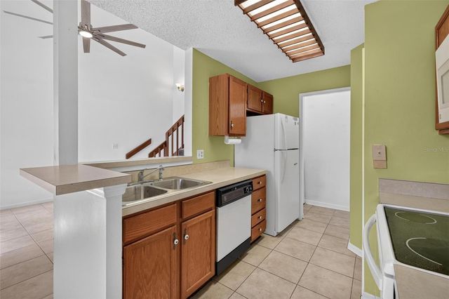 962 NEWCASTLE CIRCLE 202, Lake Mary, FL 32746