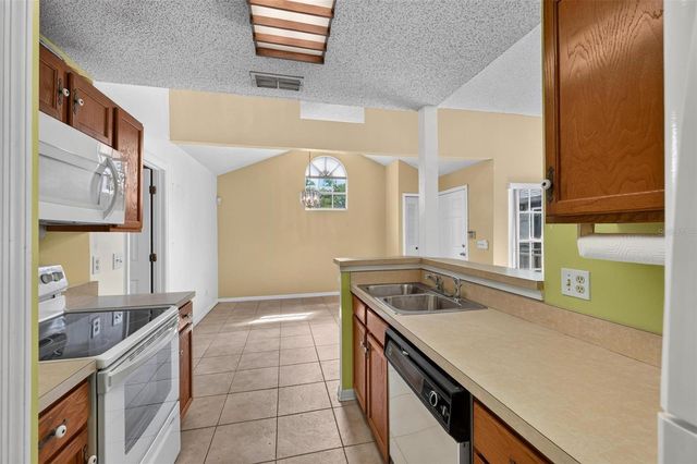 962 NEWCASTLE CIRCLE 202, Lake Mary, FL 32746
