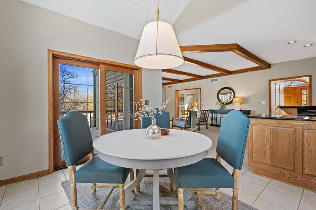 4310 W Carriage COURT, Mequon, WI 53092