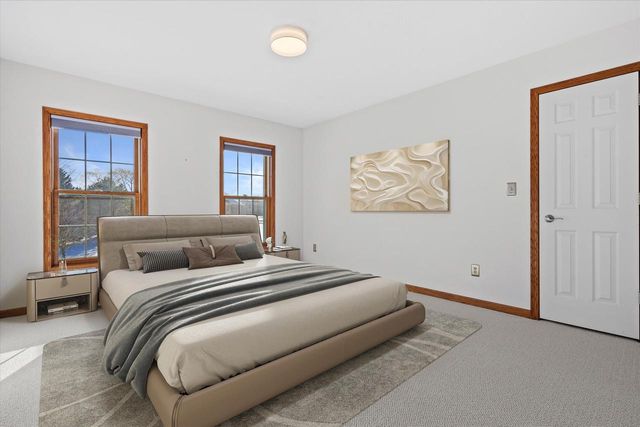 4310 W Carriage COURT, Mequon, WI 53092