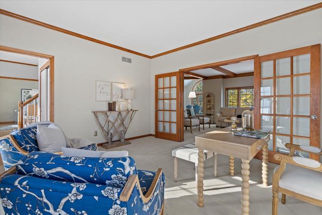 4310 W Carriage COURT, Mequon, WI 53092