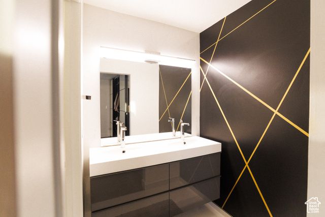 4656 WOODDUCK LN, Salt Lake City, UT 84117