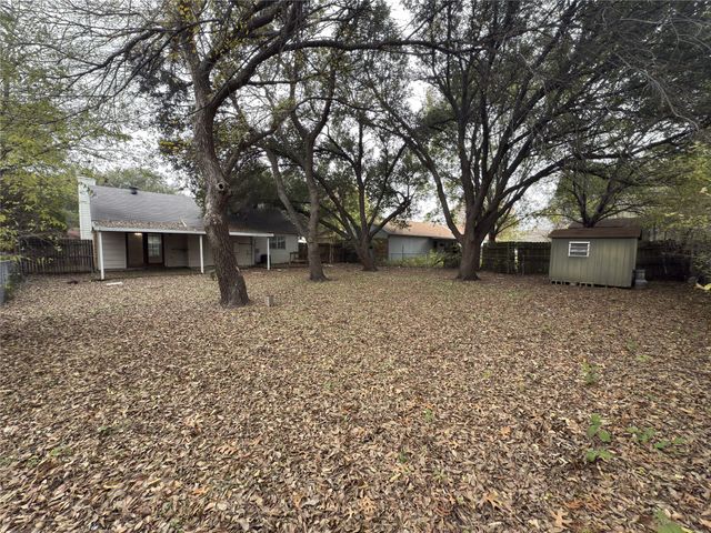 7016 Sunnybank Drive, Fort Worth, TX 76137