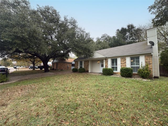 7016 Sunnybank Drive, Fort Worth, TX 76137