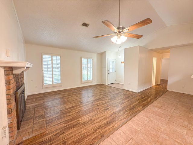 7016 Sunnybank Drive, Fort Worth, TX 76137