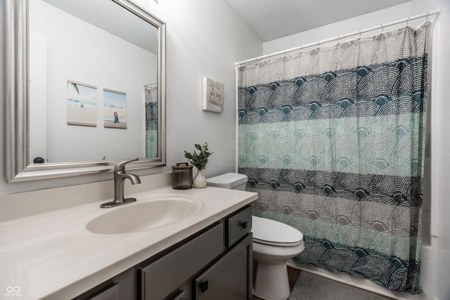 9660 Overcrest Drive, Fishers, IN 46037