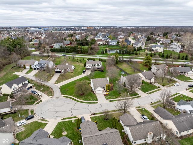 9660 Overcrest Drive, Fishers, IN 46037