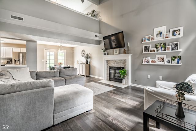 9660 Overcrest Drive, Fishers, IN 46037