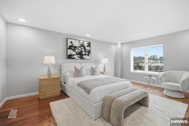 504 Nelson Court, Edgewater, NJ 07020