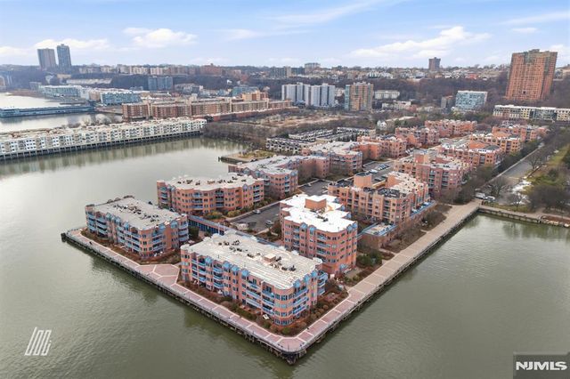 504 Nelson Court, Edgewater, NJ 07020