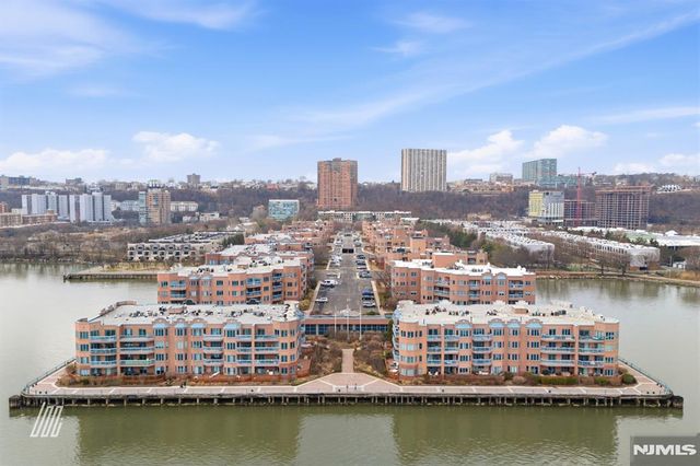 504 Nelson Court, Edgewater, NJ 07020