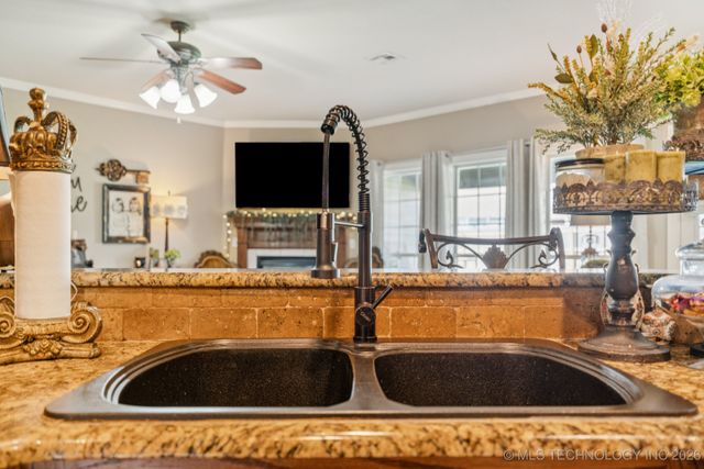 8702 N 140th Terrace, Owasso, OK 74055