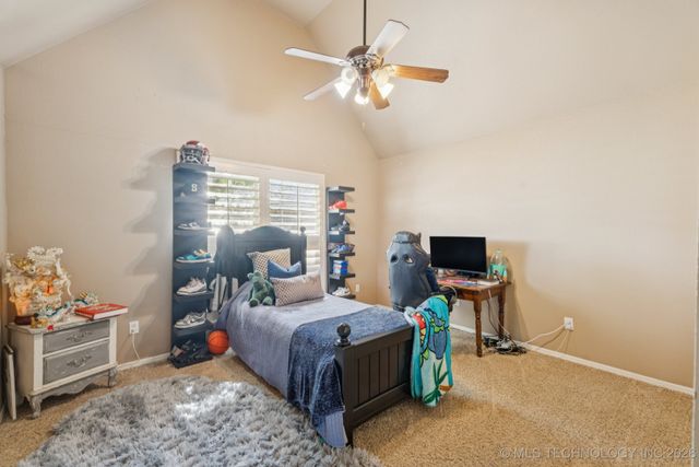 8702 N 140th Terrace, Owasso, OK 74055