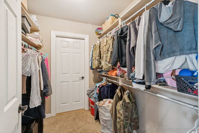 8702 N 140th Terrace, Owasso, OK 74055