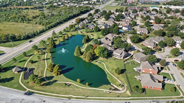 8702 N 140th Terrace, Owasso, OK 74055