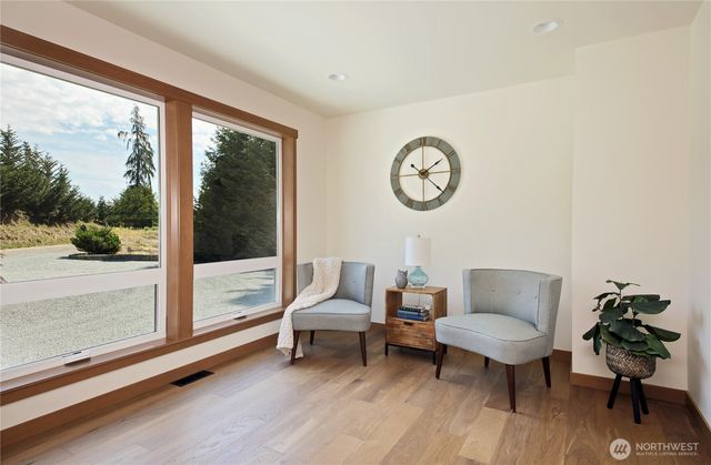 6621 Sills Road, Clinton, WA 98236