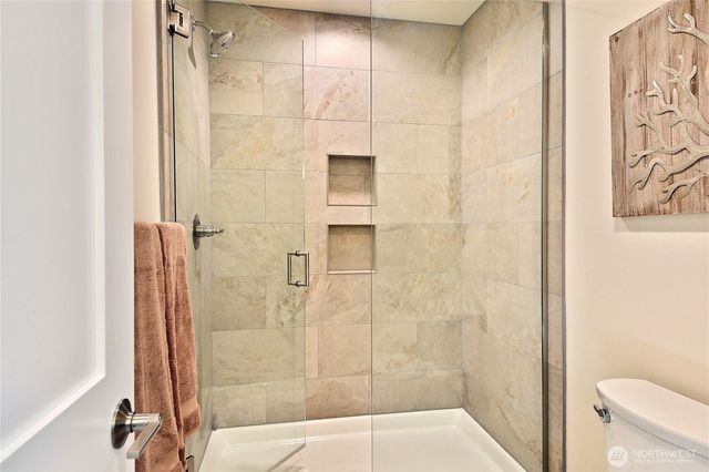 6621 Sills Road, Clinton, WA 98236