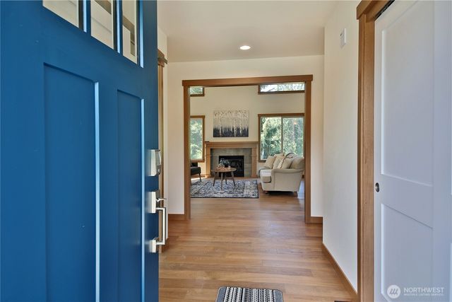 6621 Sills Road, Clinton, WA 98236