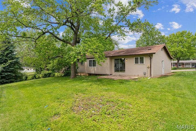 6250 Pennyrich Court, Florissant, MO 63033