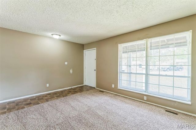 6250 Pennyrich Court, Florissant, MO 63033