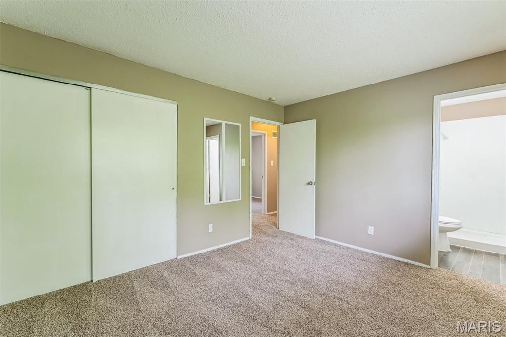 6250 Pennyrich Court, Florissant, MO 63033