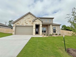 201 Lasso Loop, Lorena, TX 76655
