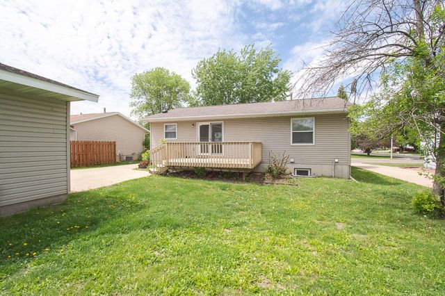 4914 25th Avenue NW, Rochester, MN 55901