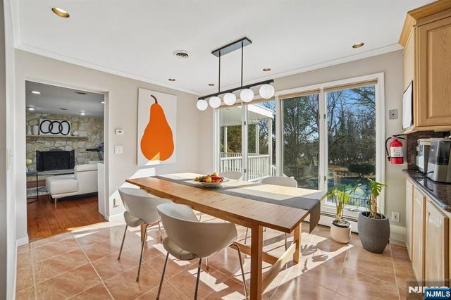 7 Royal Park Terrace, Hillsdale, NJ 07642