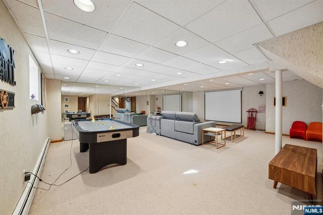 7 Royal Park Terrace, Hillsdale, NJ 07642