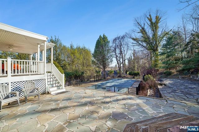 7 Royal Park Terrace, Hillsdale, NJ 07642