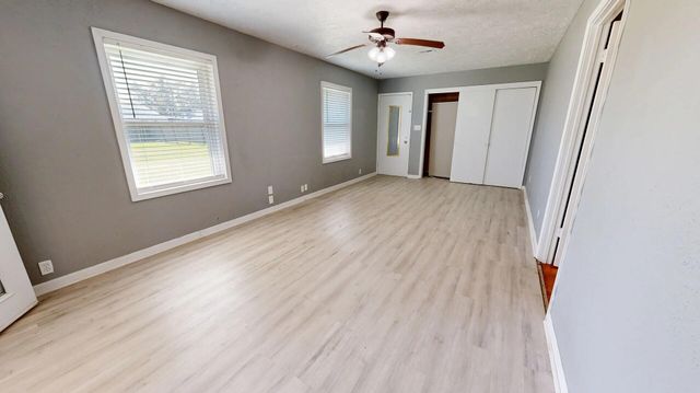 419 Cypress St, Sulphur, LA 70663