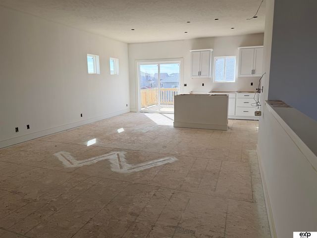 7305 N 11th Street, Lincoln, NE 68521