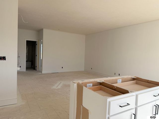 7305 N 11th Street, Lincoln, NE 68521