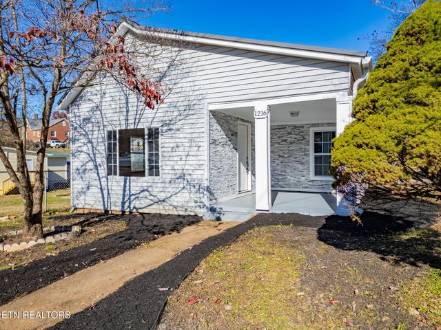 1216 NW Mercer St, Knoxville, TN 37921