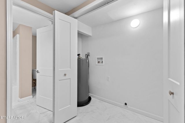 1216 NW Mercer St, Knoxville, TN 37921