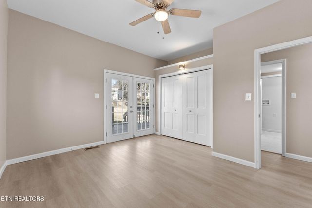 1216 NW Mercer St, Knoxville, TN 37921