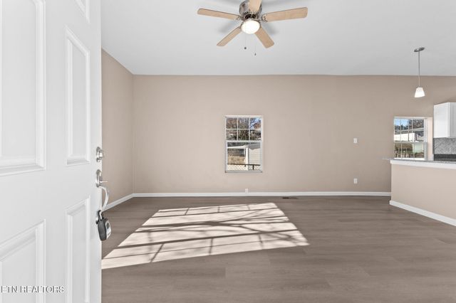 1216 NW Mercer St, Knoxville, TN 37921