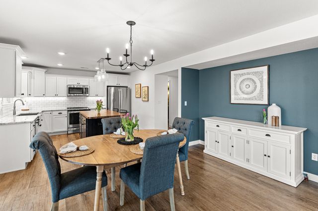 1405 COACHLAMP CT, Columbia, MO 65203