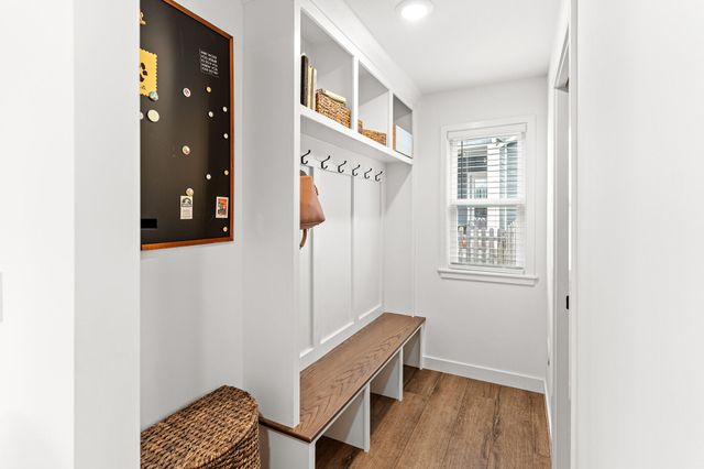 1405 COACHLAMP CT, Columbia, MO 65203