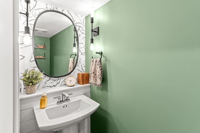 1405 COACHLAMP CT, Columbia, MO 65203