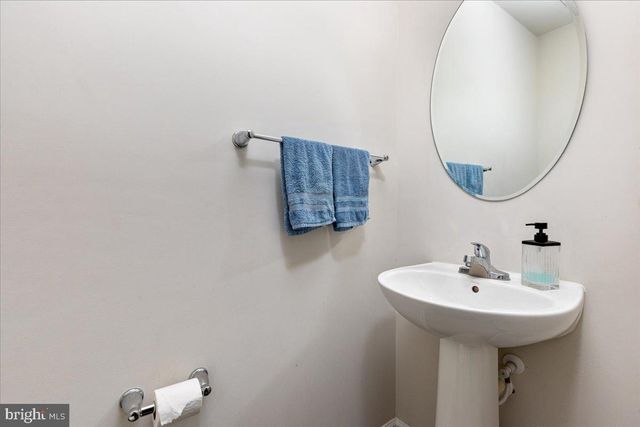 16 CHINCOTEAGUE LN, Martinsburg, WV 25403