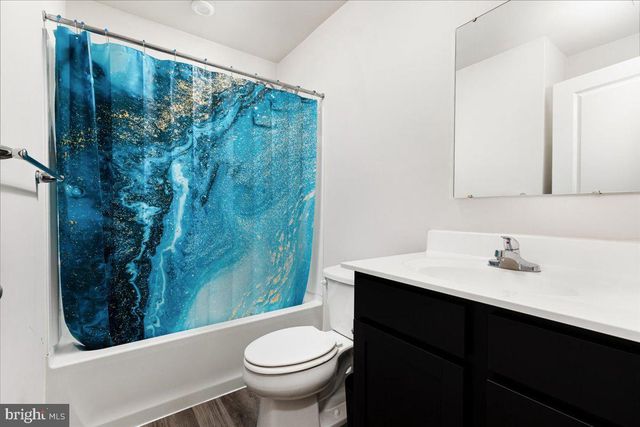 16 CHINCOTEAGUE LN, Martinsburg, WV 25403