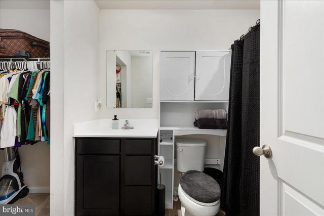 16 CHINCOTEAGUE LN, Martinsburg, WV 25403